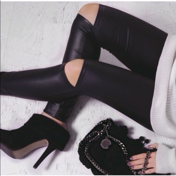 Restock!!!Black Faux Leather Leggings! New! - Picture 4 of 4