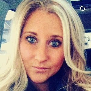 Meet your Posher, Holly