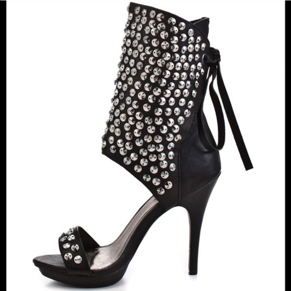 Zigi Soho Sexy Heel Shoes with Black Stones 👠🕶