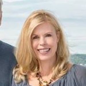 Meet your Posher, Deedee