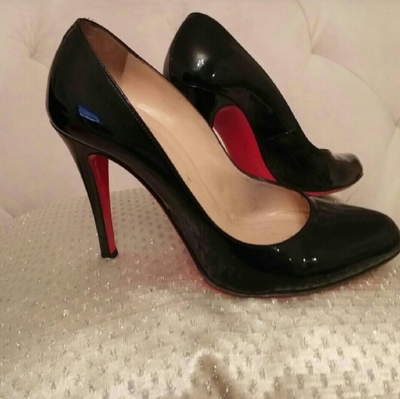 Beautiful Christian Louboutin patent shoes  38.5