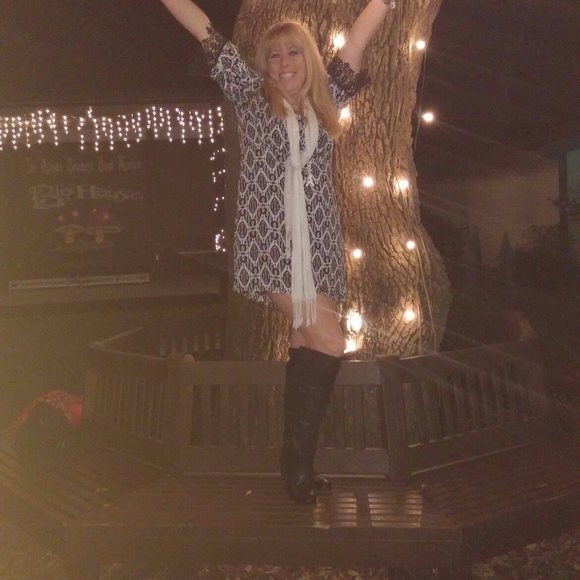 Meet your Posher, Tina - Picture 1 of 1