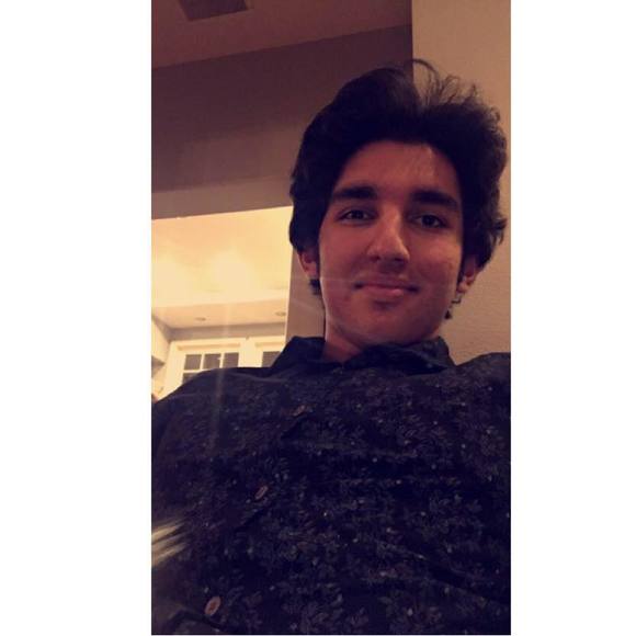 Meet your Posher, Roozbeh - Picture 1 of 1