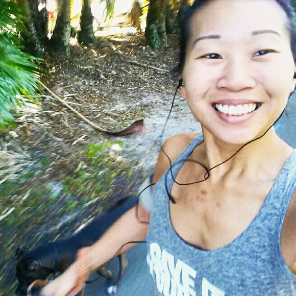 Meet your Posher - Picture 2 of 4