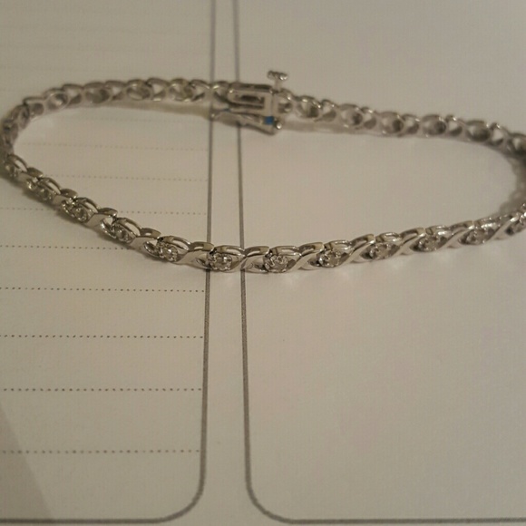 Jewelry - White gold diamond tennis bracelet