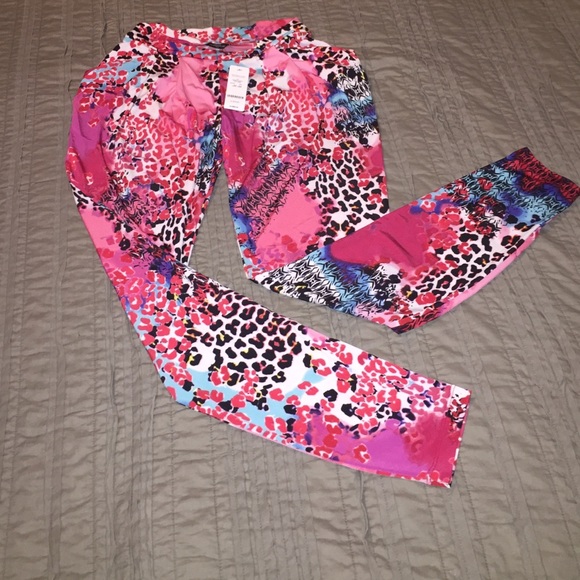 BEBE parachute leggings. NWT.