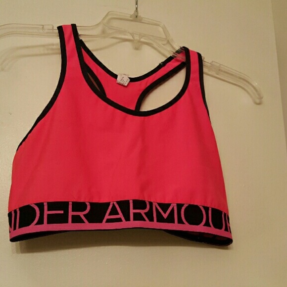 NWOT Under Armour sports bra size Large