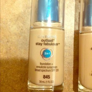 Covergirl stay fabulous 3 in 1 foundation