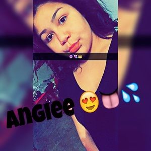 Meet your Posher, Angelique