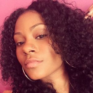 Meet your Posher, Ashia