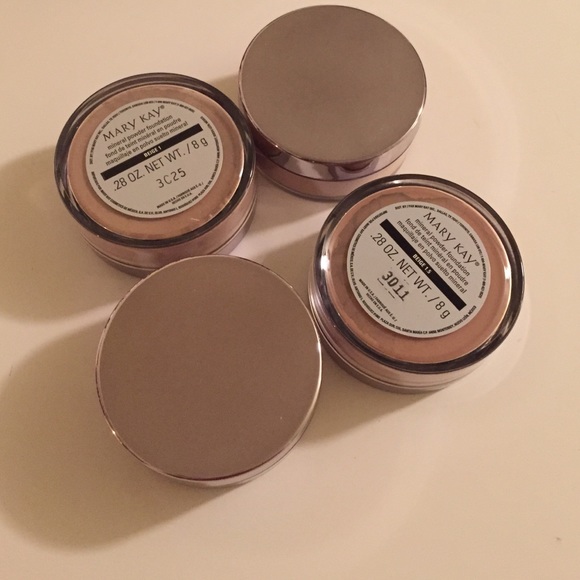 MARY KAY Loose Powder
