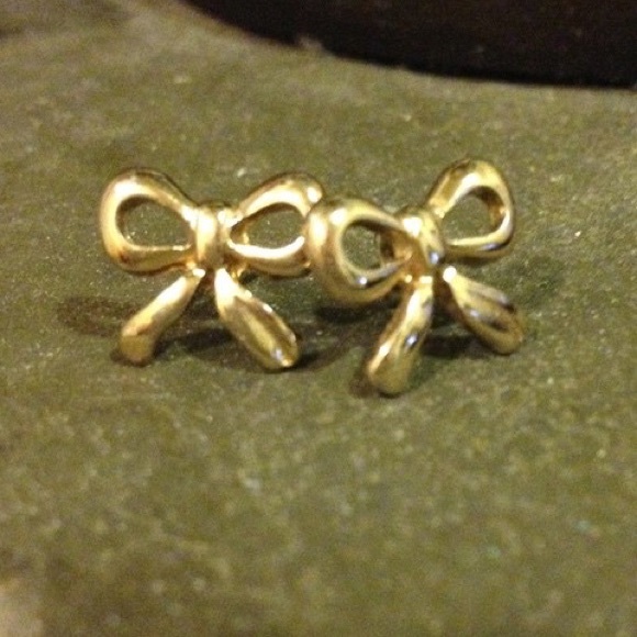 golden bow studs