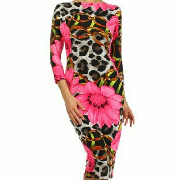 Pick your color from this Midi fitted dress.