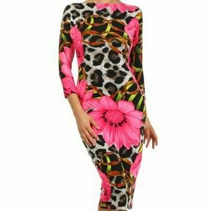 Pick your color from this Midi fitted dress.