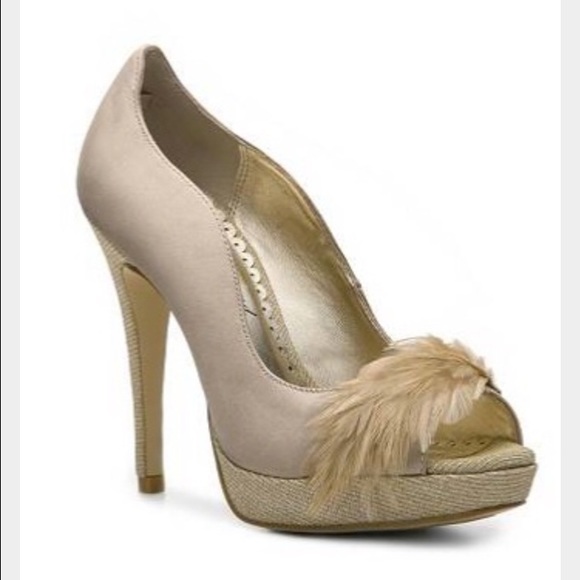 Lulu Townsend Barbara Champagne Peep Toe pumps