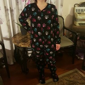Skull onsie