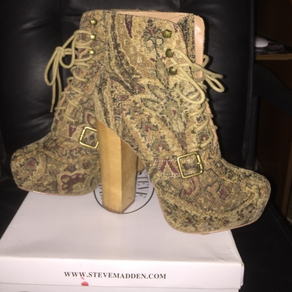 Steve Madden tapestry platform boots