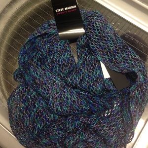 Steve Madden scarf
