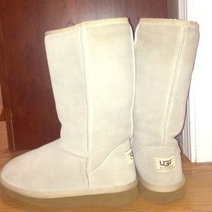 Classic tall Ugg boots