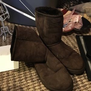 Size 9 brown uggs