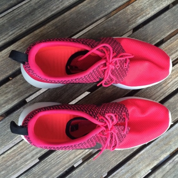 Nike men roshe run