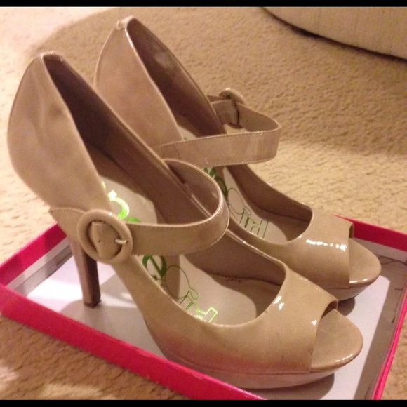 Kenzie Girl Leather Open-Toed Tan Beige Pump Heels