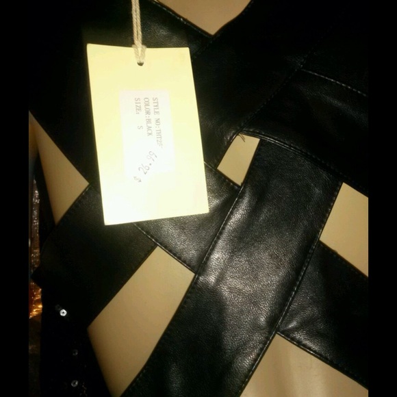 Hot and Delicious - Picture 3 of 4