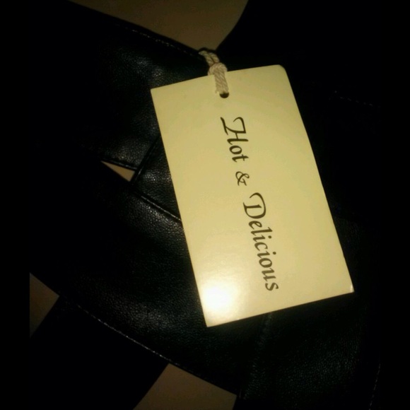 Hot and Delicious - Picture 4 of 4