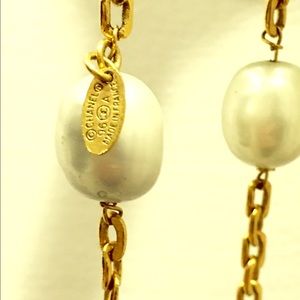 Authentic CHANEL pearl and gold necklace