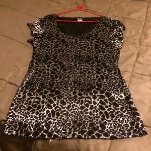 Black n gray animal print shirt