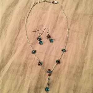 Loft Necklace & Earrings Set