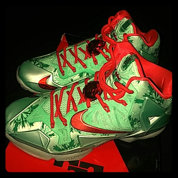 Le'Bron Classic X-Mas Editions