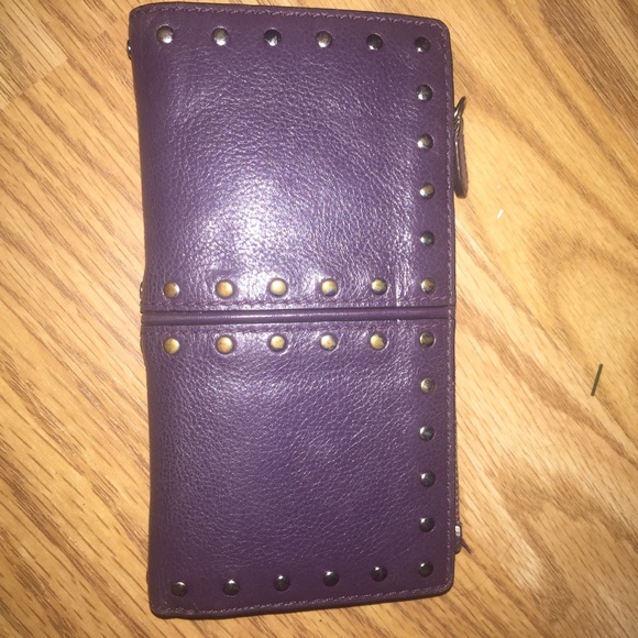 Previously loved Michael Kors Wallet! ❤️