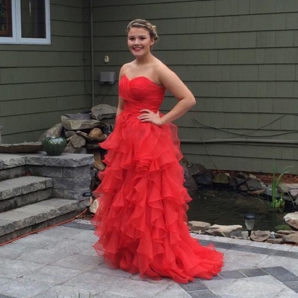 One of a kind red dress - Picture 2 of 3