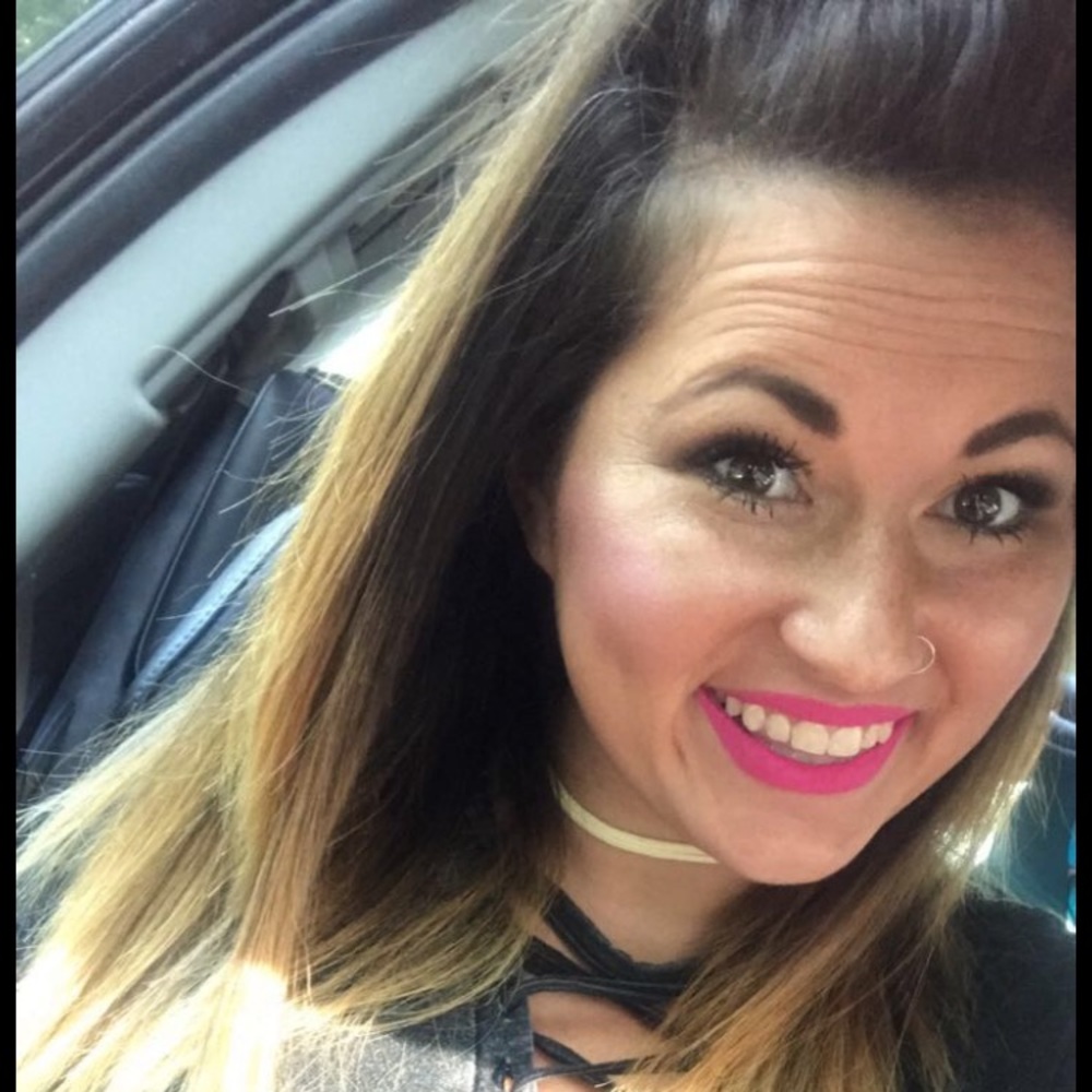 Meet your Posher, Hayley