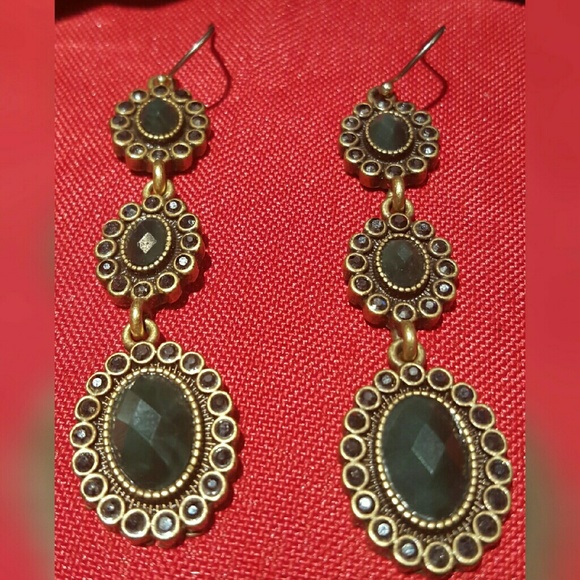 Jewelry - 🆕️BEAUTIFUL TRIPLE TIER CHANDELIER EARRINGS