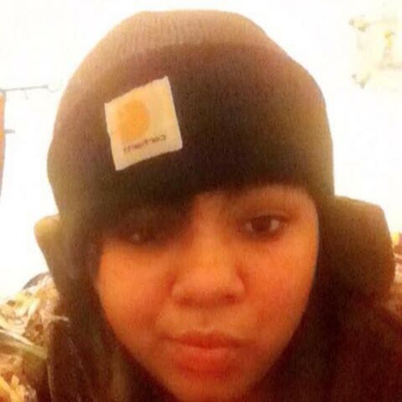 Meet your Posher, Nia