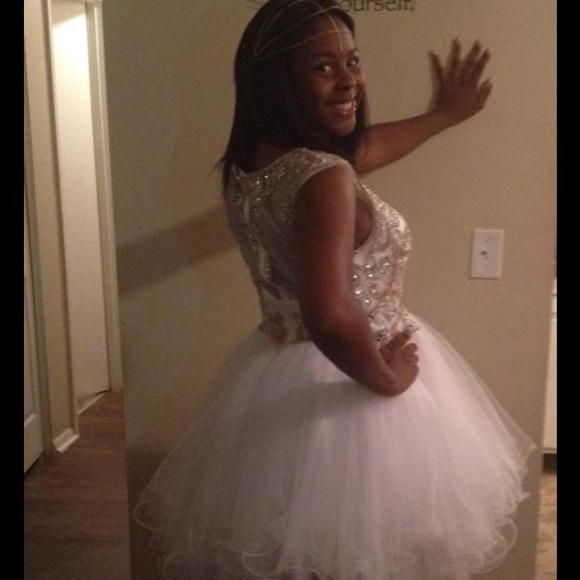 Meet Me😁💁🏾 - Picture 4 of 4