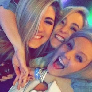 Meet your Posher, Danielle