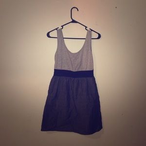 Sleeveless, gray dress