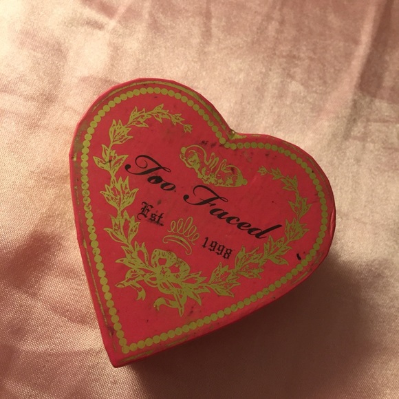 too faced berry blush