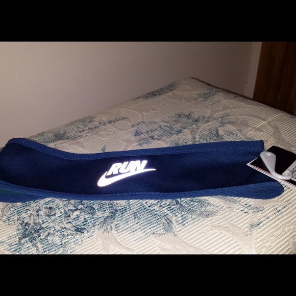 Nike headband