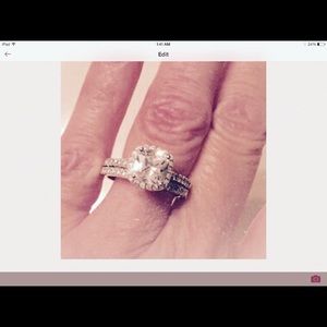 Engagement ring with matching band