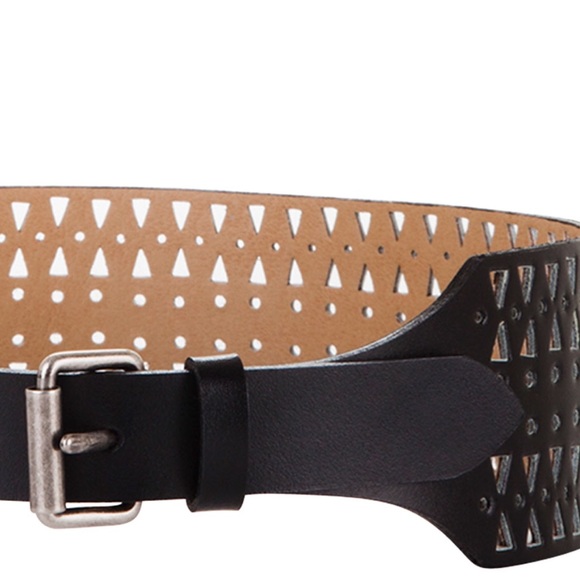 💥SALE💥BCBG Cutout Waist belt