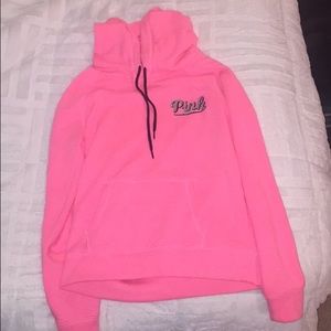 VS pink hoodie 💓 ON HOLD 😊