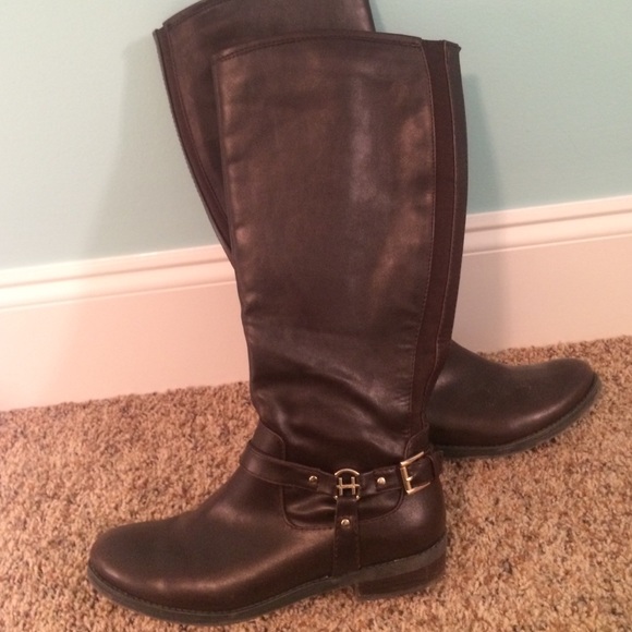 These are Tommy Hilfiger boots