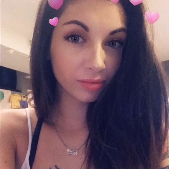 Meet your Posher, Ally - Picture 1 of 1