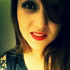 Meet your Posher, Vanessa