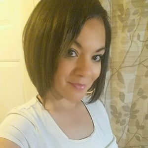 Meet your Posher, Yolanda