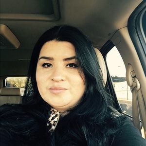 Meet your Posher, Mireya